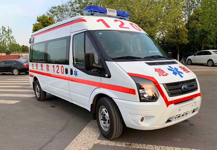 國六福特V348長(zhǎng)軸中頂救護(hù)車
